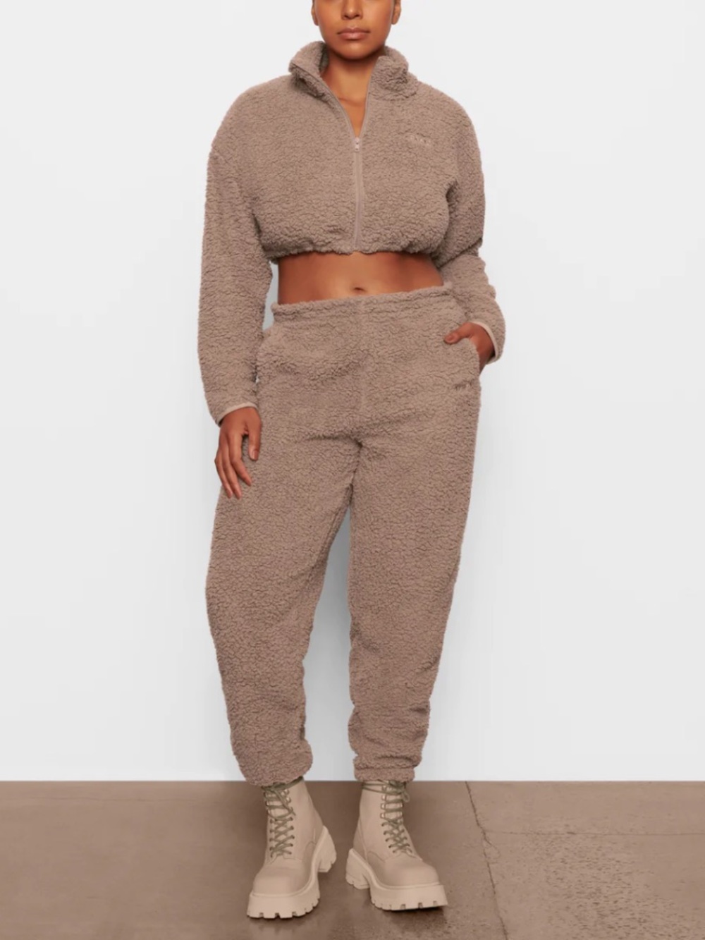 SKIMS Cozy Teddy Fleece Jogger Pants Taupe Brown Size Medium Matching Set